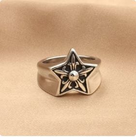 Y2K Star Pattern Ring